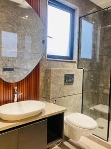Bathroom Image of 2150 Sq.ft 4 BHK Builder Floor for sale in DLF Phase 2 Gurgaon for Rs. 35000000