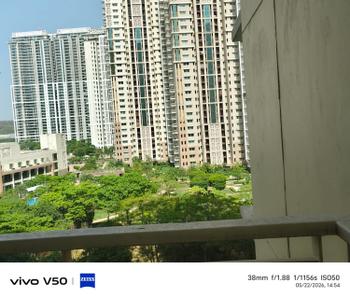 Balcony Image of 1900 Sq.ft 3 BHK Apartment / Flat for sale in DLF Park Place, Sector 54 Gurgaon for Rs. 75000000