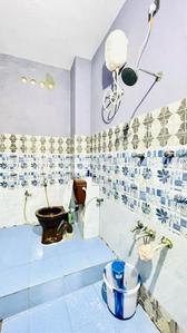 Bathroom Image of 800 Sq.ft 2 BHK Builder Floor for rent in Mudaliarpet Puducherry for Rs. 23000