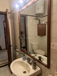 Bathroom Image of 2500 Sq.ft 4 BHK Builder Floor for sale in Maharani Bagh New Delhi for Rs. 107500000