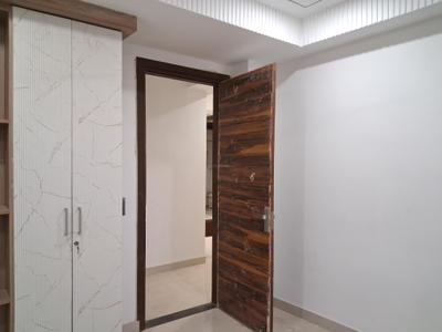 Bedroom Image of 1950 Sq.ft 4.5 BHK Apartment / Flat for sale in JMD Siddhi Vinayak, Sector 73 Noida for Rs. 8500000