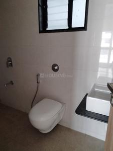Bathroom Image of 850 Sq.ft 2 BHK Apartment / Flat for rent in Kohinoor Viva City , Dhanori Pune for Rs. 24000