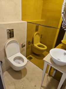 Common Bathroom Image of 2250 Sq.ft 4 BHK Apartment / Flat for sale in Lodha Enchante, Sion Mumbai for Rs. 63500000