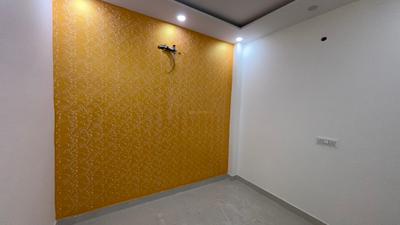 Bedroom Image of 700 Sq.ft 3 BHK Builder Floor for sale in Sector 4 Rohini New Delhi for Rs. 4500000
