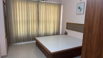 Bedroom Image of 1350 Sq.ft 3 BHK Apartment / Flat for rent in Adani The Meadows, Vaishno Devi Circle Ahmedabad for Rs. 38000