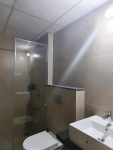 Common Bathroom Image of 1800 Sq.ft 4 BHK Apartment / Flat for rent in Runwal The Central Park, Chinchwad Pune for Rs. 78000