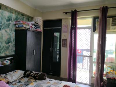 Bedroom Image of 1010 Sq.ft 2 BHK Apartment / Flat for sale in Gaursons Gaur City 2 11th Avenue, Noida Extension Greater Noida for Rs. 8200000