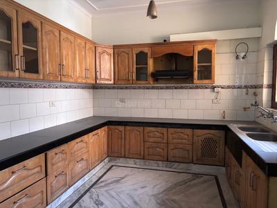 Kitchen Image of 3000 Sq.ft 3 BHK Builder Floor for rent in Sector 16 Faridabad for Rs. 35000
