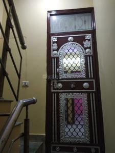 Staircase Image of 450 Sq.ft 2 BHK Apartment / Flat for sale in Shahdara New Delhi for Rs. 2500000