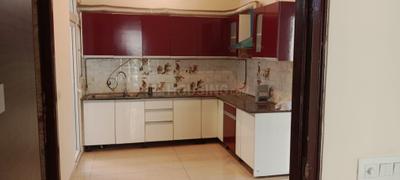 Kitchen Image of 1700 Sq.ft 3 BHK Apartment / Flat for rent in Gaurs Sports Wood, Sector 79 Noida for Rs. 40000