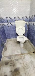 Bathroom Image of 850 Sq.ft 2 BHK Apartment / Flat for sale in Airport Gate no. 1 Kolkata for Rs. 3500000