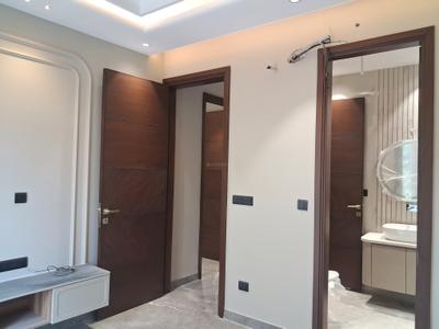 Bedroom Image of 1800 Sq.ft 3 BHK Builder Floor for sale in Paschim Vihar New Delhi for Rs. 37500000