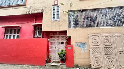 Building Image of 1200 Sq.ft 4 BHK Independent House for rent in Gupta House, South Dum Dum Kolkata for Rs. 100000