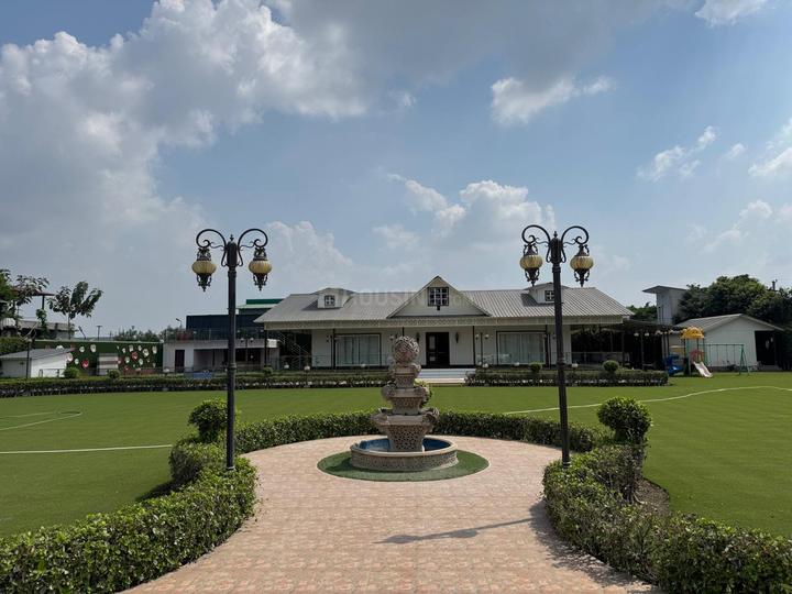 Vats Green Beauty Farm House Main Image 1