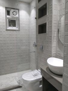 Common Bathroom Image of 1800 Sq.ft 3 BHK Builder Floor for sale in Vikaspuri New Delhi for Rs. 35000000