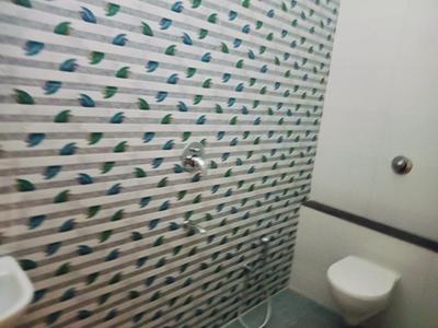 Bathroom Image of 1250 Sq.ft 2 BHK Builder Floor for rent in Mahamaya Galaxy Greens, Vidhan Sabha Road Raipur for Rs. 14000