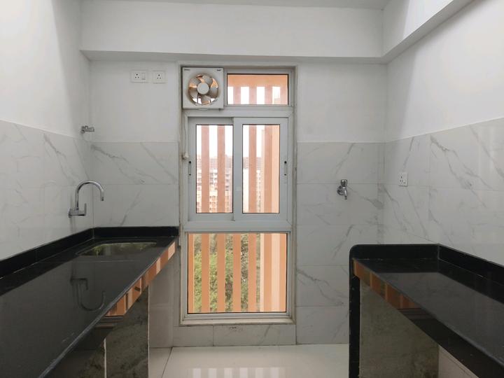 Romell Orbis Main Image 1