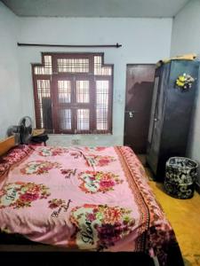 Bedroom Image of 1400 Sq.ft 2 BHK Builder Floor for rent in Jankipuram Lucknow for Rs. 18500