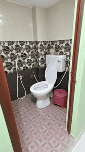 Bathroom Image of 800 Sq.ft 1 BHK Apartment / Flat for rent in Velachery Chennai for Rs. 7500