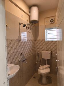 Bathroom Image of 720 Sq.ft 1 BHK Apartment / Flat for rent in C V Raman Nagar Bengaluru for Rs. 25000