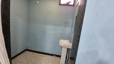 Bathroom Image of 600 Sq.ft 1 BHK Independent House for rent in Barfani Dham Indore for Rs. 23000