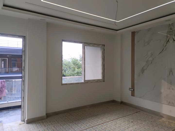 Rohini Extension Main Image 1