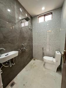 Bathroom Image of 1850 Sq.ft 3 BHK Villa for sale in Kamta Lucknow for Rs. 9300000