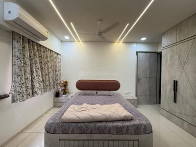 Bedroom Image of 1000 Sq.ft 3 BHK Apartment / Flat for sale in Roland Western Sparsh, Vaishno Devi Circle Ahmedabad for Rs. 11500000