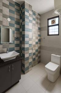 Bathroom Image of 832 Sq.ft 2 BHK Builder Floor for rent in Saket New Delhi for Rs. 19000