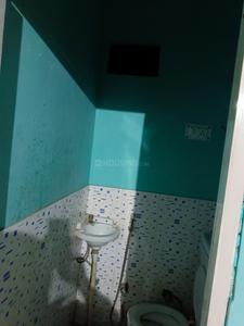 Bathroom Image of 500 Sq.ft 1 RK Independent House for rent in Patel Nagar Gurgaon for Rs. 8000