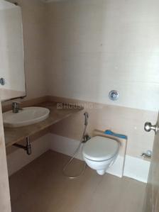 Bathroom Image of 970 Sq.ft 2 BHK Apartment / Flat for sale in Nahar Laurel And Lilac, Powai Mumbai for Rs. 21100000