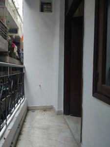 Bedroom One Image of 800 Sq.ft 2 BHK Apartment / Flat for rent in Munirka New Delhi for Rs. 25000