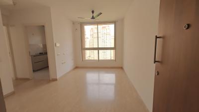 Living Room Image of 600 Sq.ft 1 BHK Apartment / Flat for rent in Hiranandani Solitaire, Thane West Thane for Rs. 34000