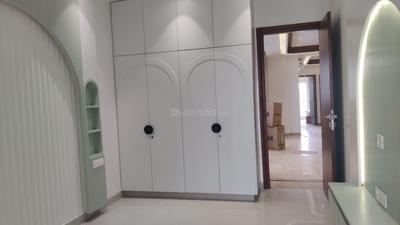 Bedroom Image of 2152 Sq.ft 4 BHK Builder Floor for sale in Vaishali Ghaziabad for Rs. 18000000