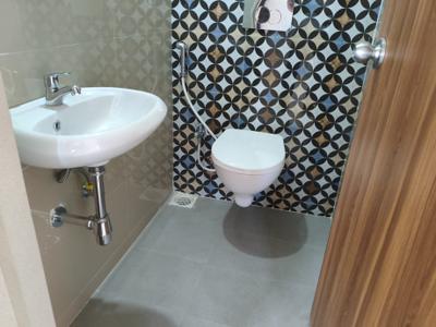 Bathroom Image of 412 Sq.ft 1 BHK Apartment / Flat for rent in Dosti Greater Thane Phase 1, Bhiwandi Thane for Rs. 11009