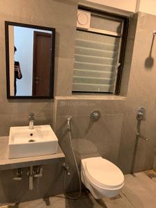 Image of 700 Sq.ft 2 BHK Apartment / Flat for rent in Vaastu Omkar, Vile Parle East, Mumbai for Rs. 78000