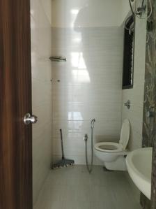 Common Bathroom Image of 850 Sq.ft 2 BHK Apartment / Flat for rent in Abhigna Avirahi Heights, Malad West Mumbai for Rs. 45000