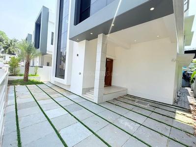 Image of 2600 Sq.ft 4 BHK Independent House for sale in Vyttila, Kochi for Rs. 22500000