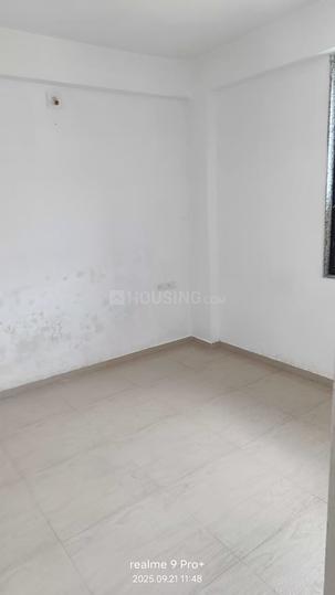 Shivaay The Spenta 1 Main Image 1