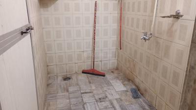 Bathroom Image of 550 Sq.ft 1 BHK Apartment / Flat for rent in Kalwa Thane for Rs. 20000