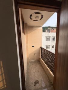 Balcony Image of 500 Sq.ft 2 BHK Builder Floor for sale in Laxmi Nagar New Delhi for Rs. 4600000