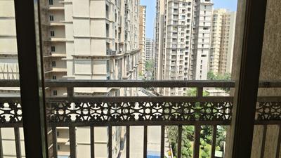 Balcony Image of 635 Sq.ft 1 BHK Apartment / Flat for sale in Rosa Royale, Hiranandani Estate Thane for Rs. 8200000