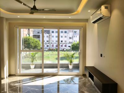 Living Room Image of 1800 Sq.ft 3 BHK Builder Floor for sale in Ansal Versalia, Sector 67 Gurgaon for Rs. 22500000