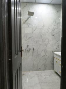 Common Bathroom Image of 1350 Sq.ft 3 BHK Builder Floor for sale in Indirapuram Ghaziabad for Rs. 13300000