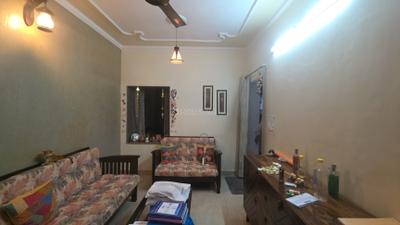 Living Room Image of 650 Sq.ft 2 BHK Apartment / Flat for rent in Pitampura New Delhi for Rs. 32000