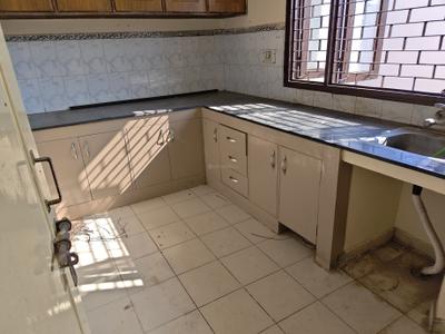 Kitchen Image of 1200 Sq.ft 2 BHK Apartment / Flat for rent in Butler Colony Lucknow for Rs. 20000