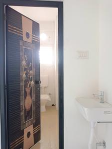 Common Bathroom Image of 720 Sq.ft 2 BHK Apartment / Flat for sale in Kamdahari Kolkata for Rs. 2700000