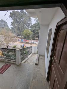 Balcony Image of 1300 Sq.ft 4 BHK Builder Floor for rent in Wazidpur Jaunpur for Rs. 21000