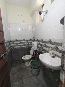 Bathroom Image of 800 Sq.ft 1 BHK Apartment / Flat for rent in Madhapur Hyderabad for Rs. 20000