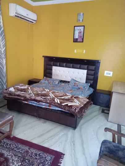 Channi himmat Trikuta Nanak Gandhi Ngr sainik colony Greater kalish independent Bedroom 1